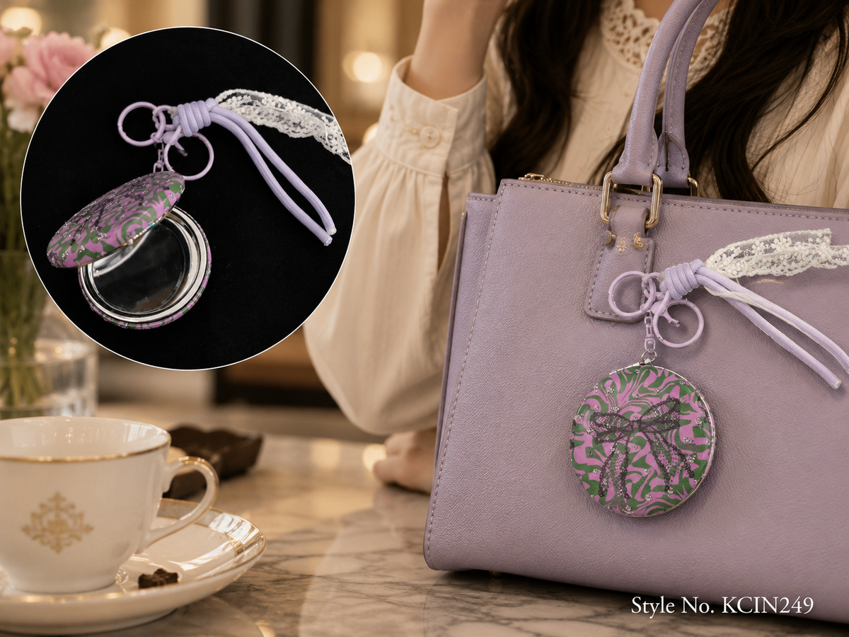 White mini wallet with gold tone tassel Keychain | KCIN249