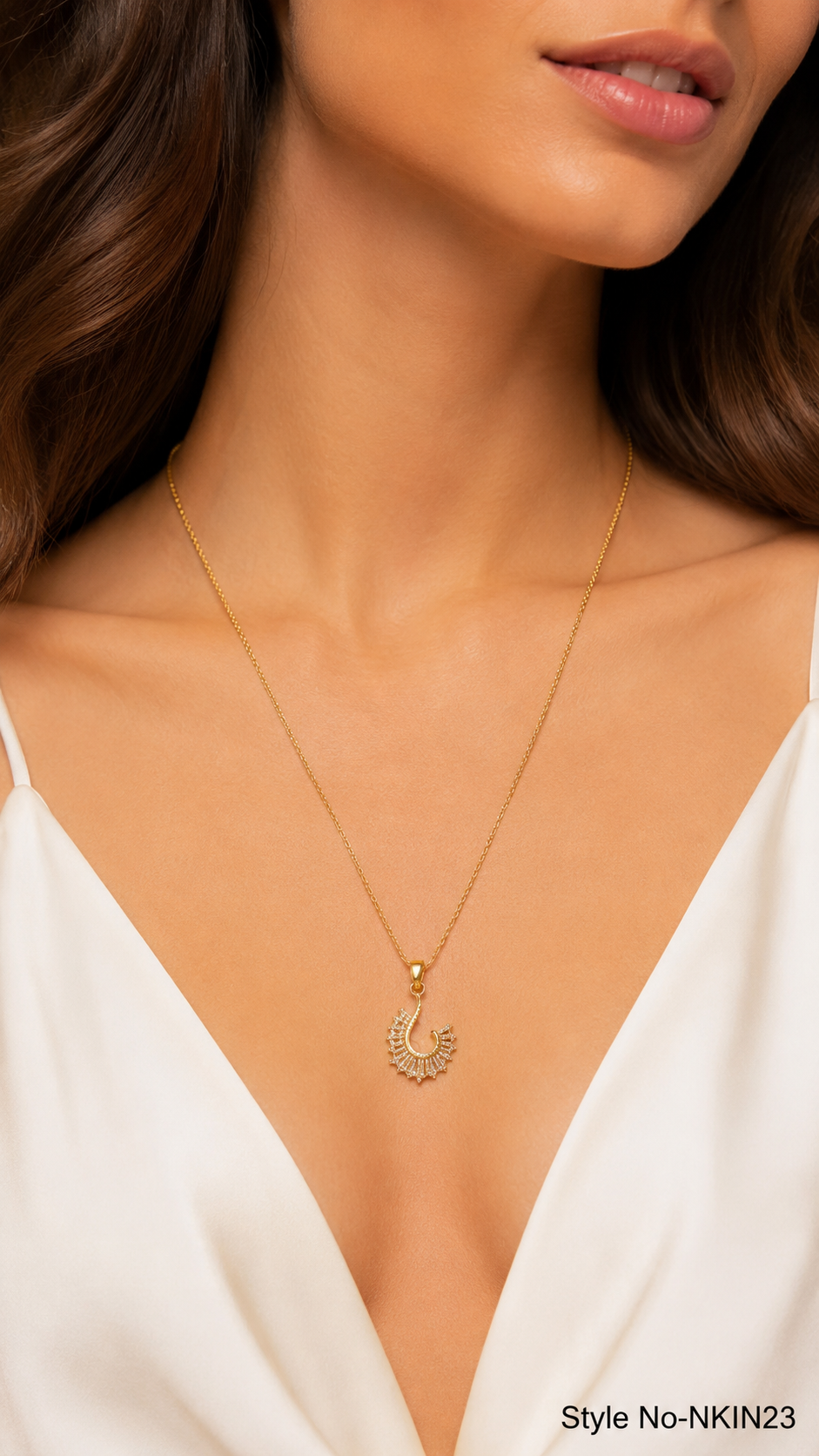 Gold Crystal Pendant Necklace | NKIN23