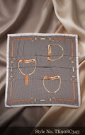 Grey Scarf with Oversized Beige Chain-Link Motifs – TK90SC343