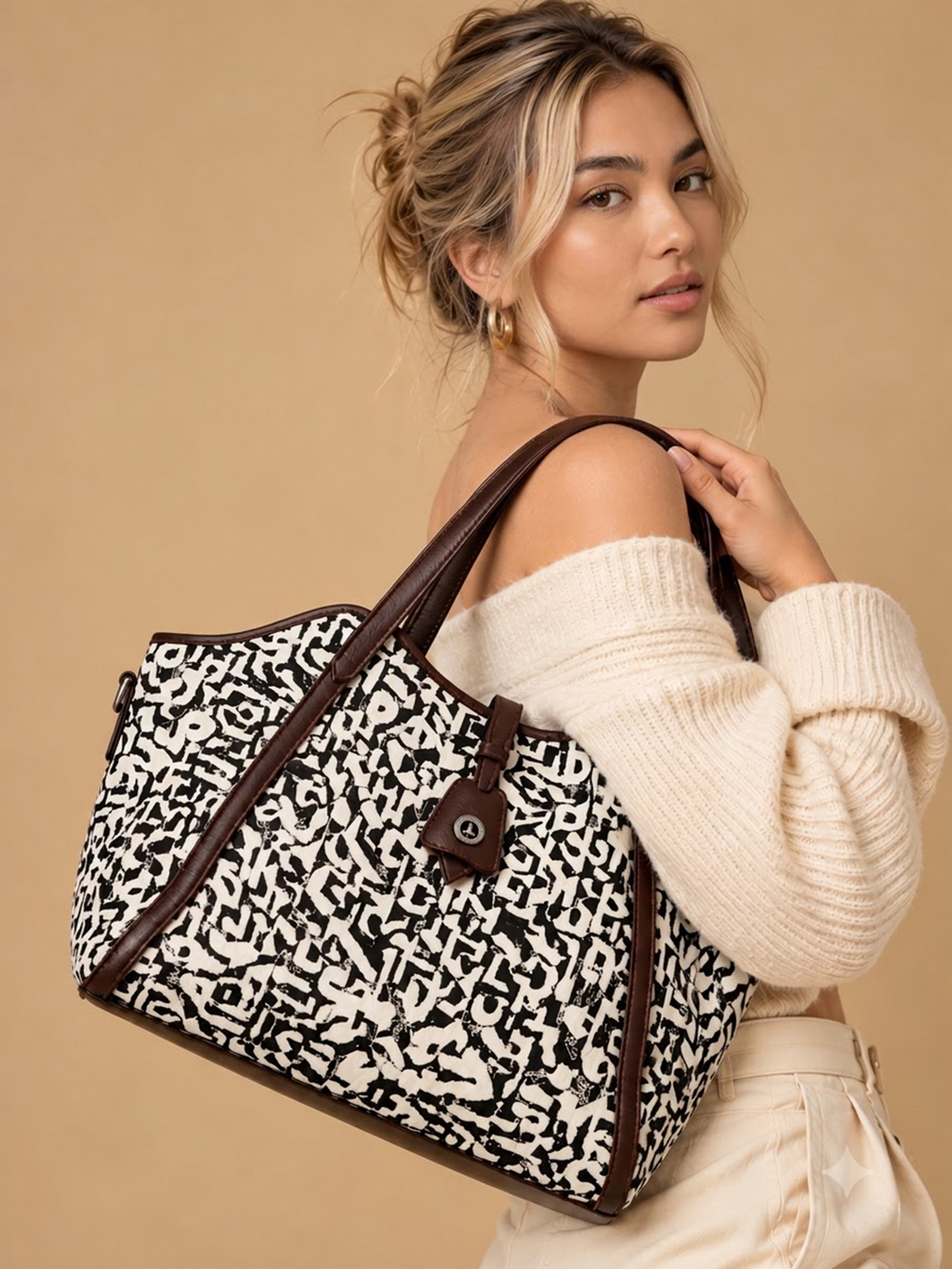 Black and Cream Printed Tote | BAGWZ024